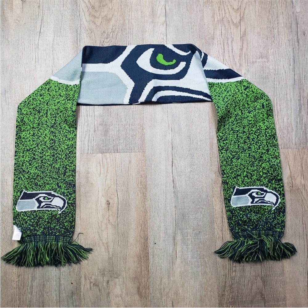 New NFL Seattle Seahawks Foco large logo hawk eagle knit fringe detail scarf